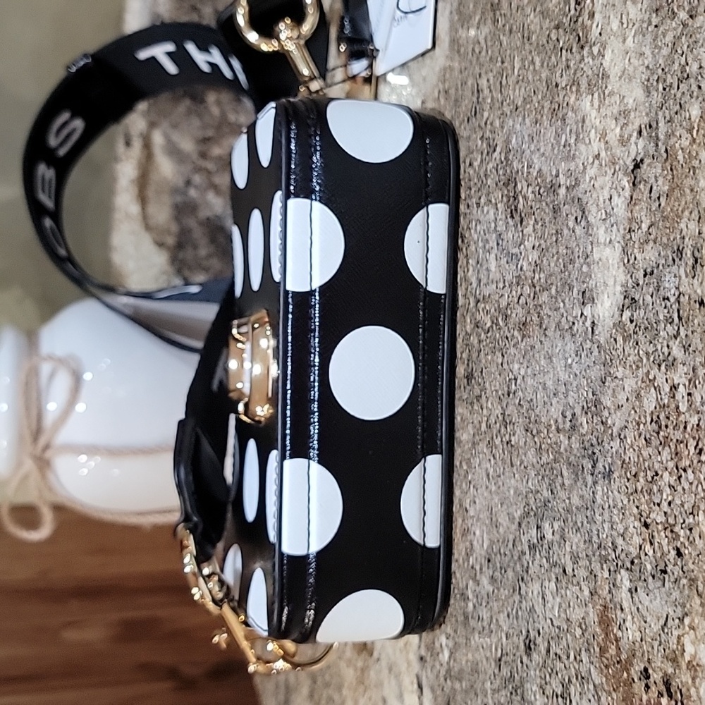 Marc Jacobs Black and White Dot Small Snapshot Camera Bag - Picture 6 of 8